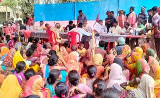 opposition-to-snatch-land-from-mahadalits-tribals-in-araria